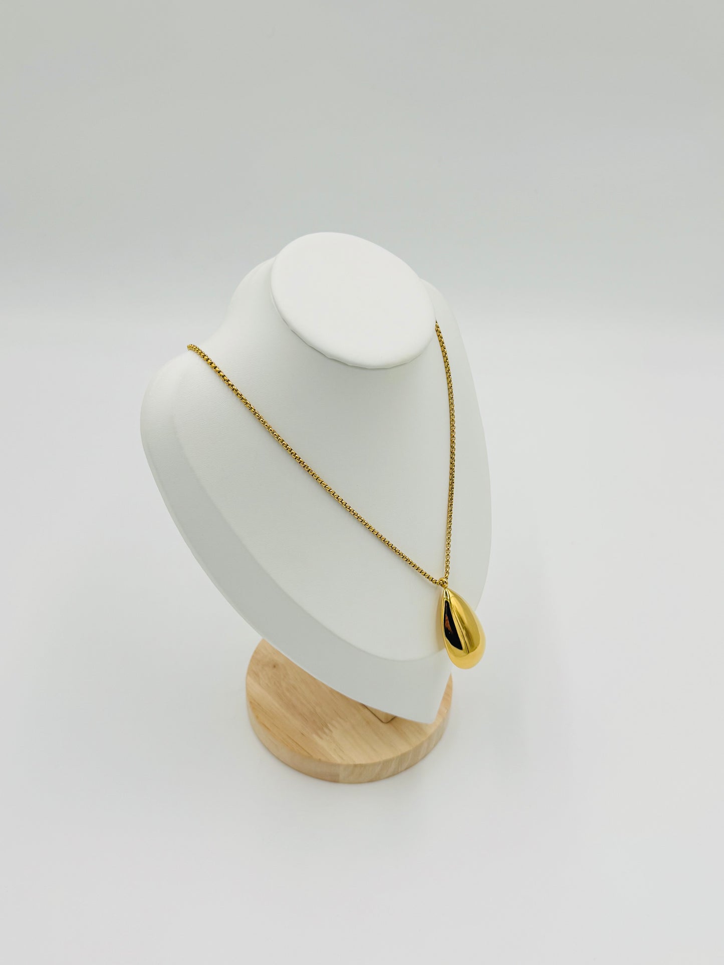 Teardrop Pendant Necklace | Non-Tarnish, Hypoallergenic Jewelry