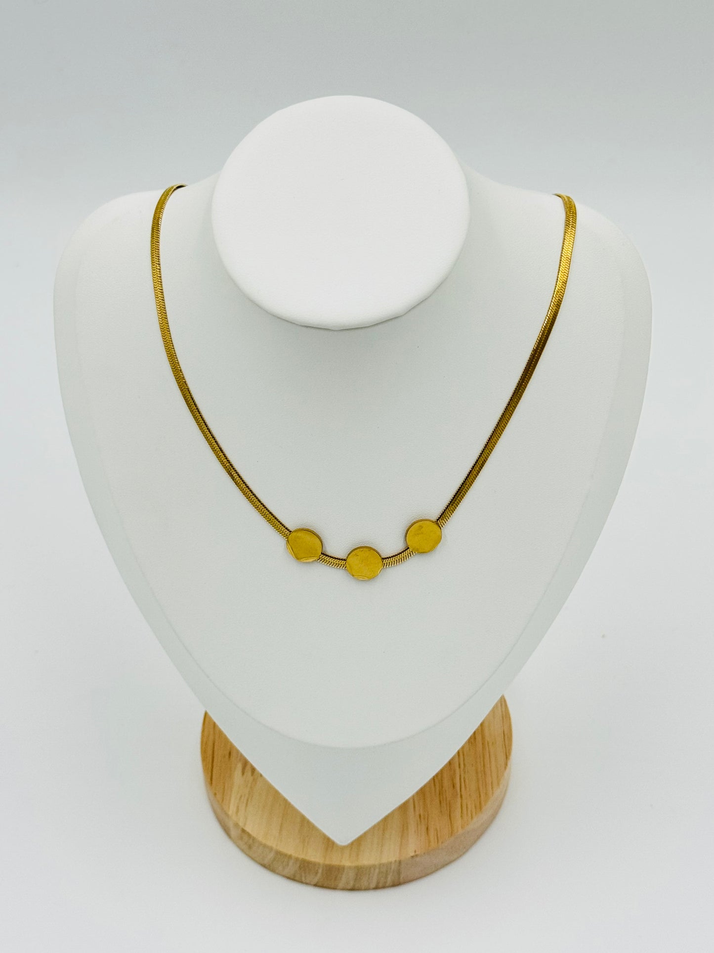 Minimalist Circle Disc Necklace – 18K Gold Plated