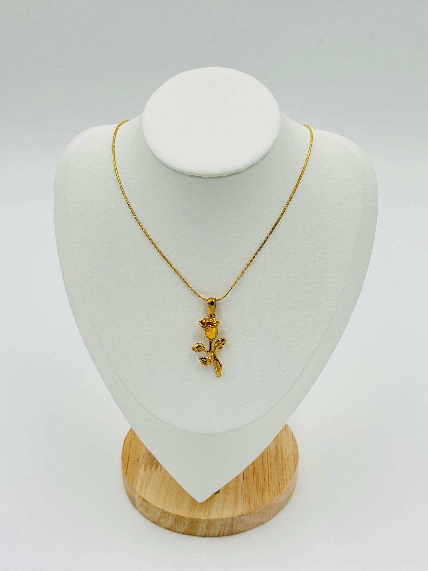 Elegant Rose Pendant Necklace โ 18K Gold Plated