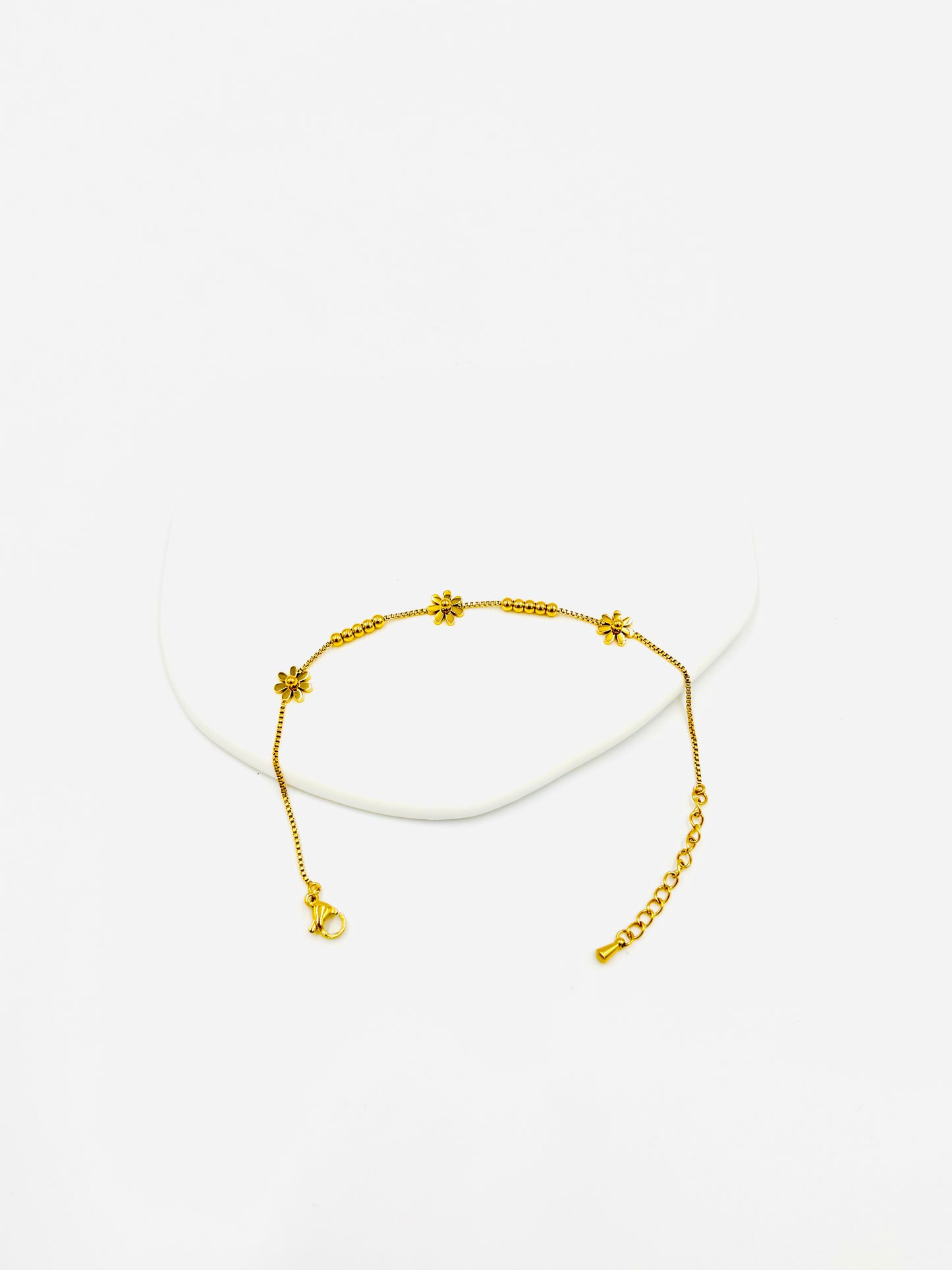 Floral Charm Chain Bracelet – 18K Gold Plated, Delicate & Hypoallergenic