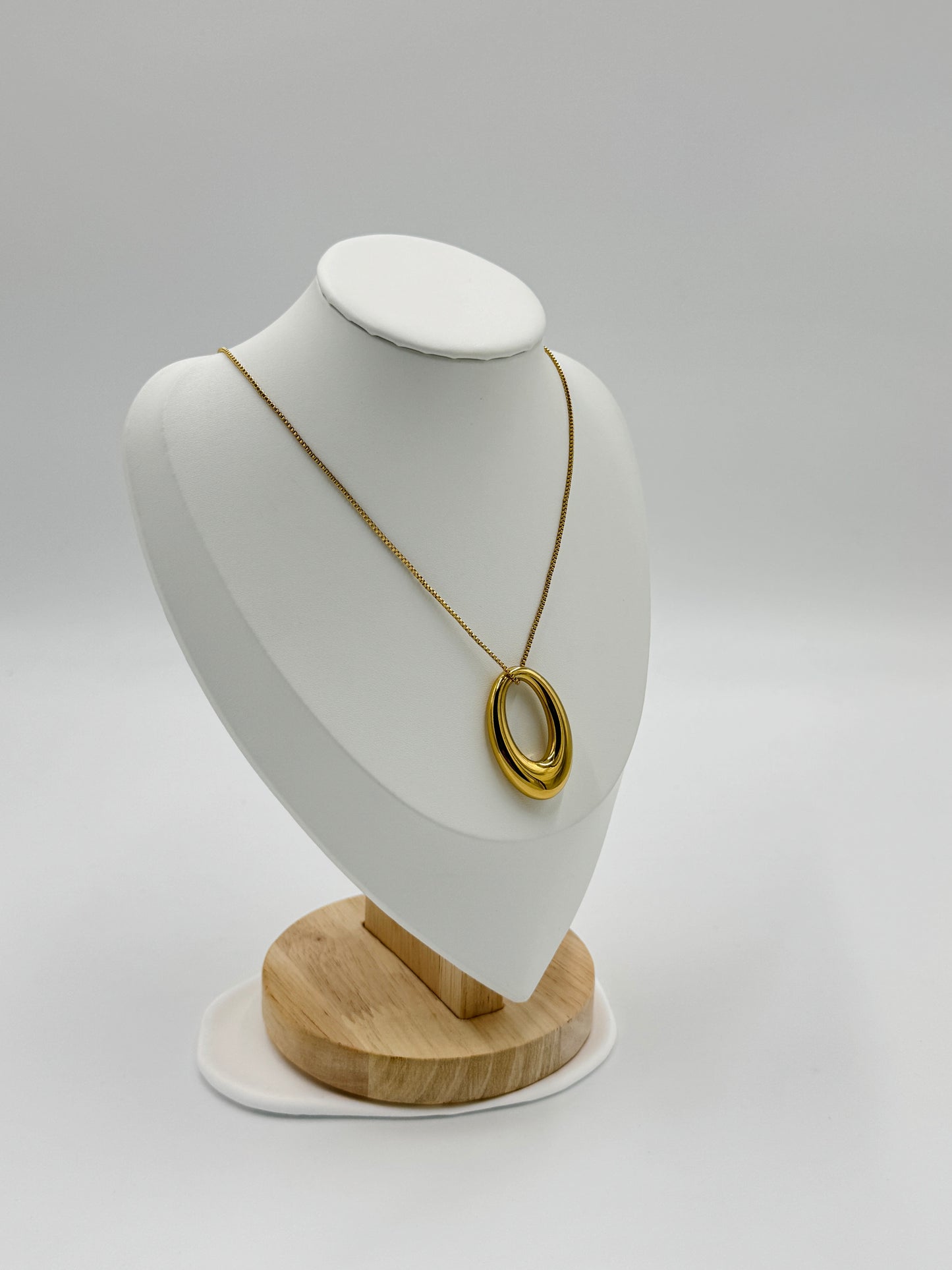Bold Oval Pendant Necklace | Non-Tarnish, Hypoallergenic Jewelry