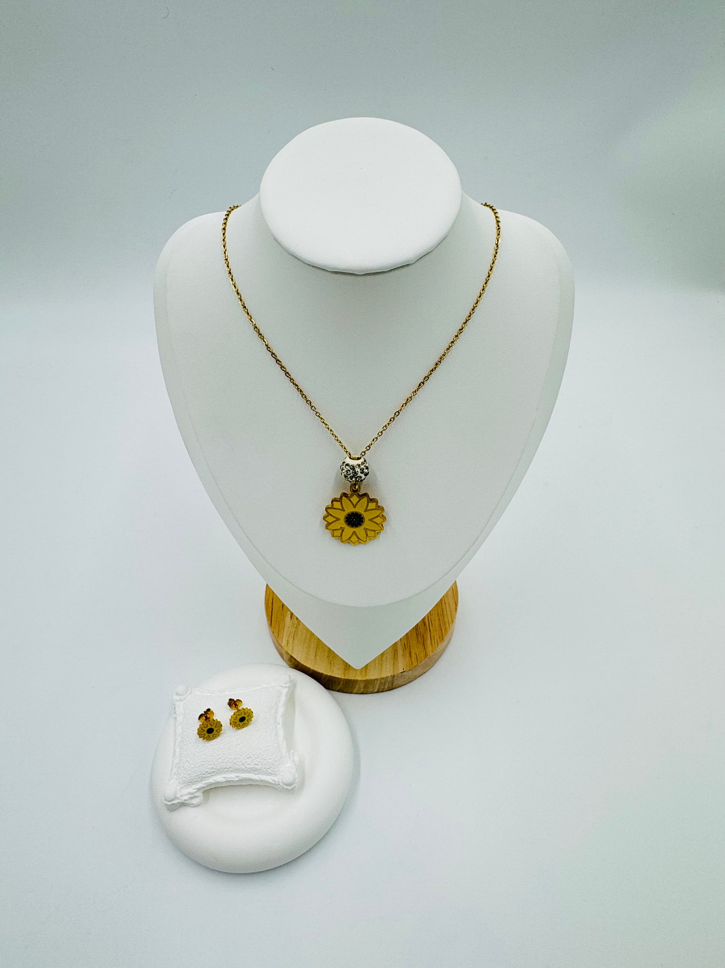 Sunflower Necklace & Earring Set – 18K Gold Plated