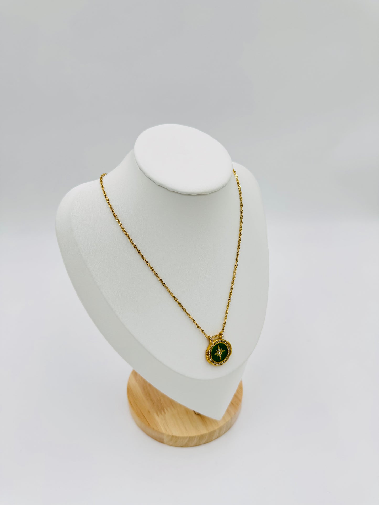 Green Compass Pendant Necklace – Non-Tarnish, Hypoallergenic